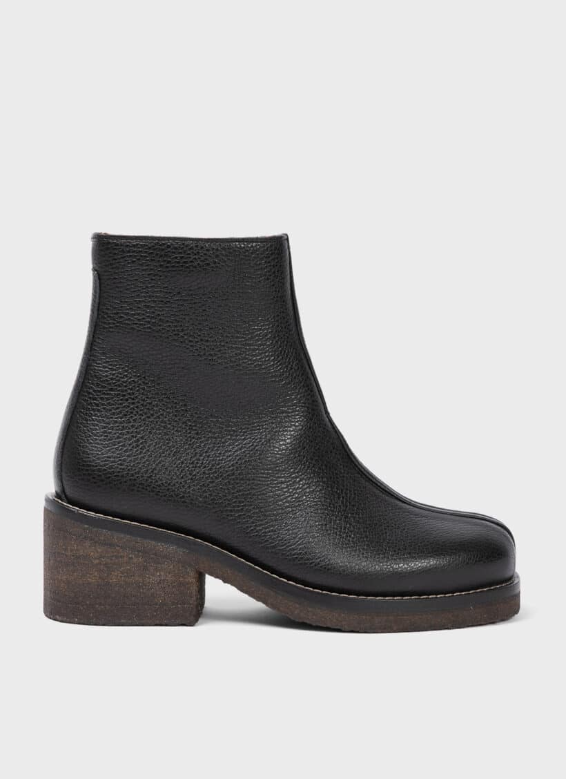 Lemaire Piped Heeled Boots With Shearling
