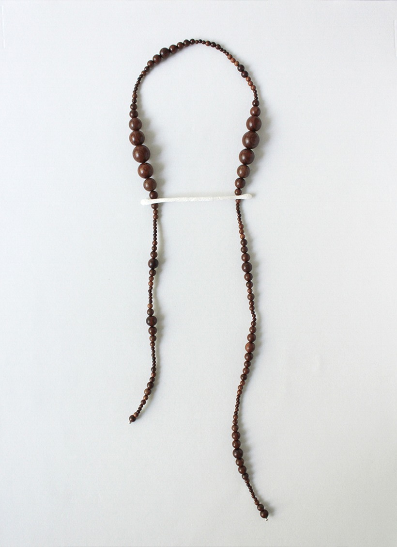 Qiqi Zebra Wood Big Clip Necklace